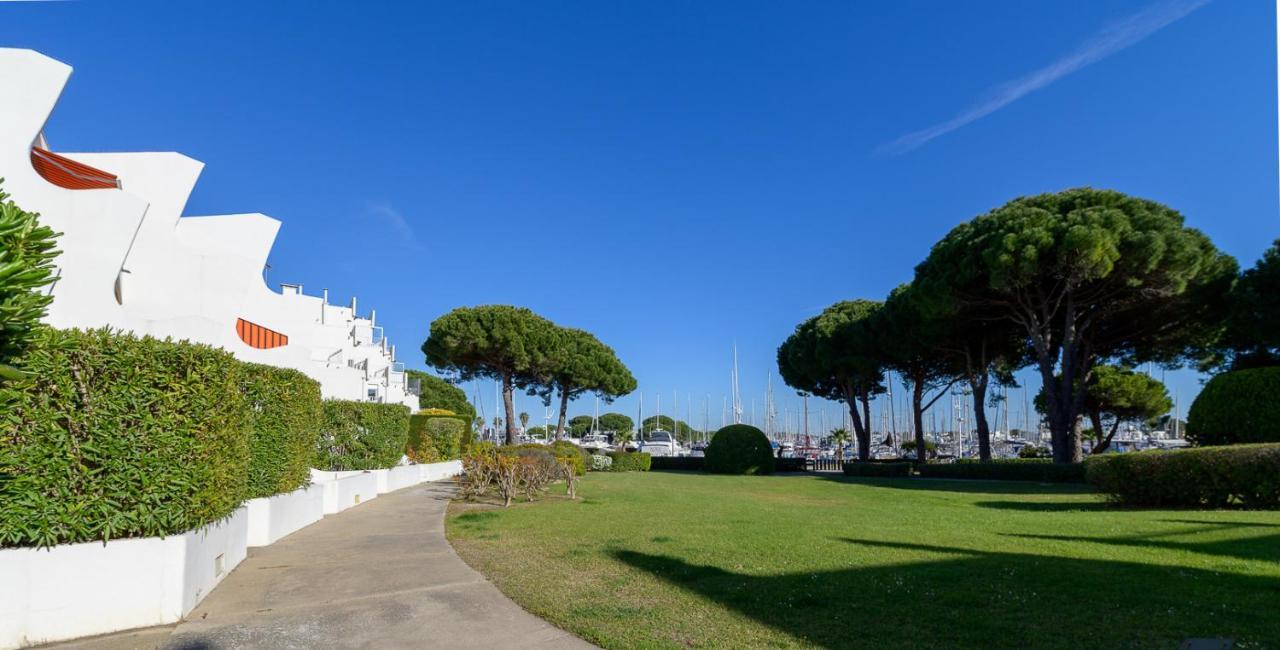 Appartement Donnant Sur Le Port De Plaisance De Port Camargue Et A Proximite Des Plages Ле-Гро-дю-Руа Екстер'єр фото
